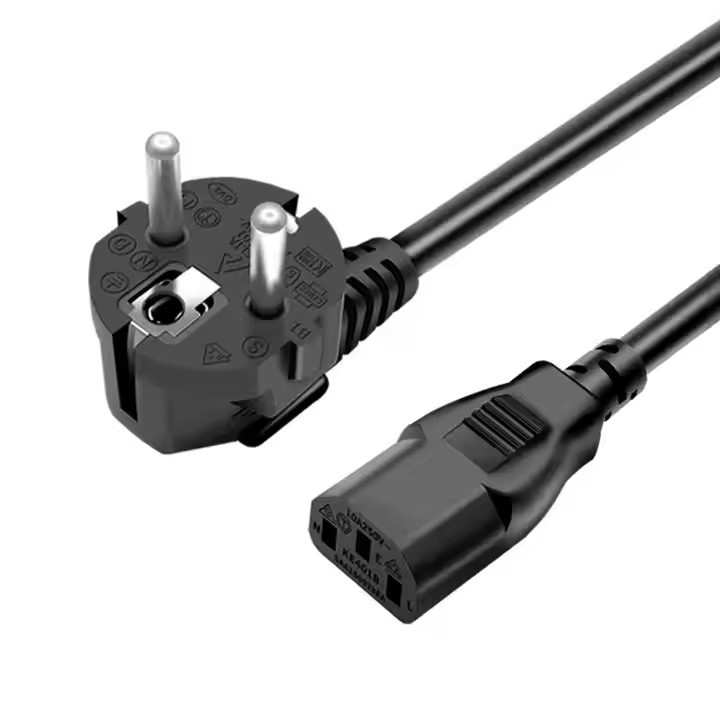 Cavo di linea di estensione 3G nero Corde di alimentazione CA in magazzino Rame IEC Europa UE VDE Puro CEE PVC 0,75mm 1.5M Scatola di cartone