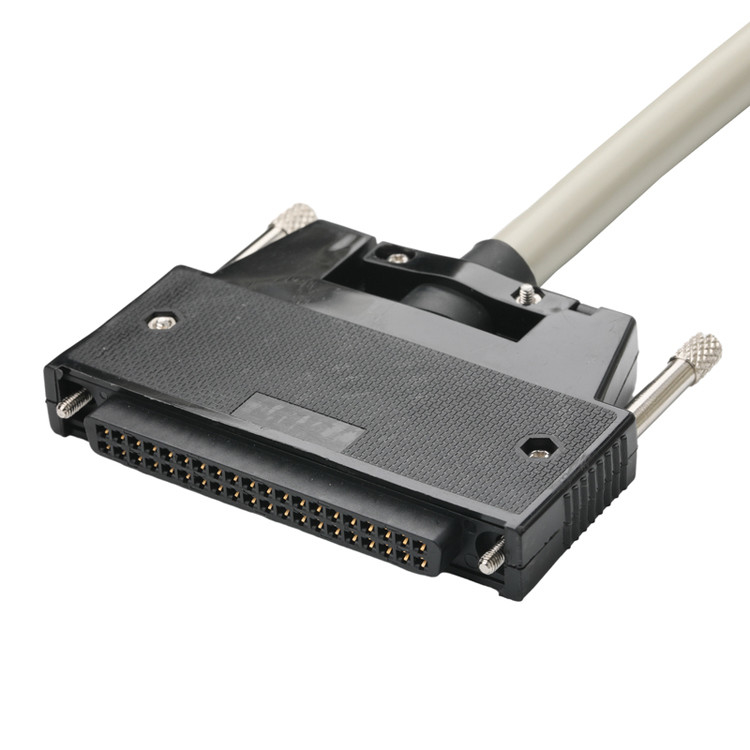 300V D Sub Conn tubo di riduzione del calore per donna Db50 Cassa Lega di nichel OEM / ODM