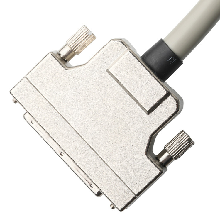 Hd D Sub Db50 Cassa di lega di zinco nichellata a D-Sub Mdr Plug Od 90mm