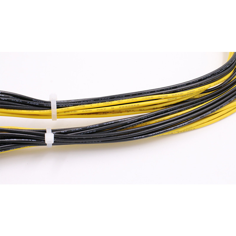 Femmina di PciE 8pin dell'assemblaggio cavi al cavo di alimentazione elettrica maschio del CPU 8p dell'adattatore del cavo 8pin